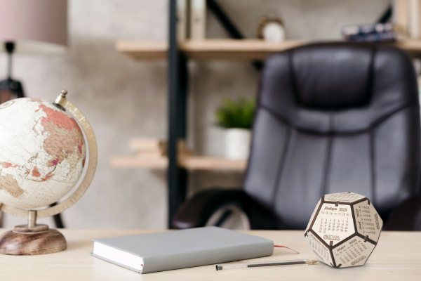 ДОДЕКАЭДР СУВЕНИРНЫЙ КАЛЕНДАРЬ